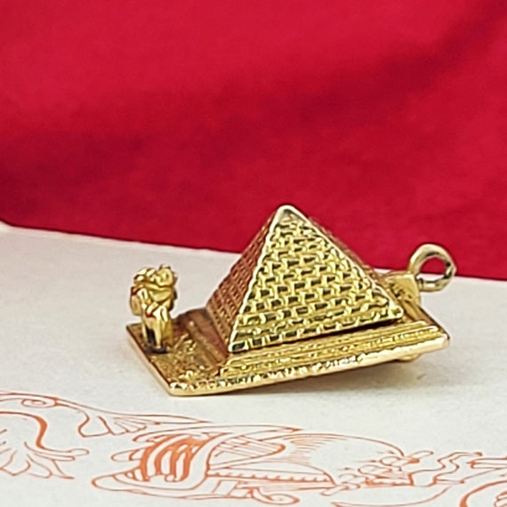 9ct Gold Egyptian Pyramid Charm - image 1