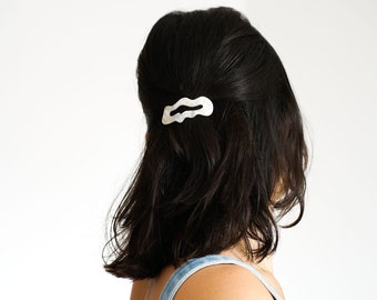 Cloud barrette in mother-of-pearl white acetate, Modern barrette, Nordic style, hair barrette, head accessories