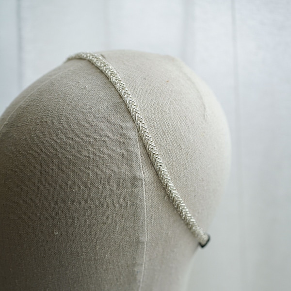 Serre tete, headband avec des perles rocailles blanc, cristaux beaige, headband festive, bandeau avec des cristaux, headband mariage
