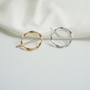 Minimalist circle bar, gold twisted circle, circular, silver gold ring, boho, simple, minimalist, geometric wedding