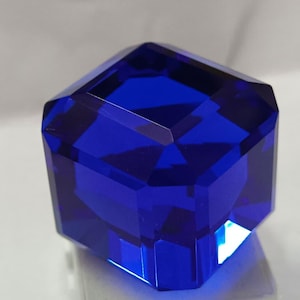 200 ct blue tanzanite cube cut loose gemstone