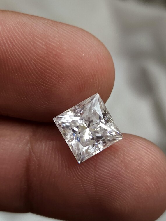 De 4C's van diamanten begrijpen - Gids voor het beoordelen van diamanten