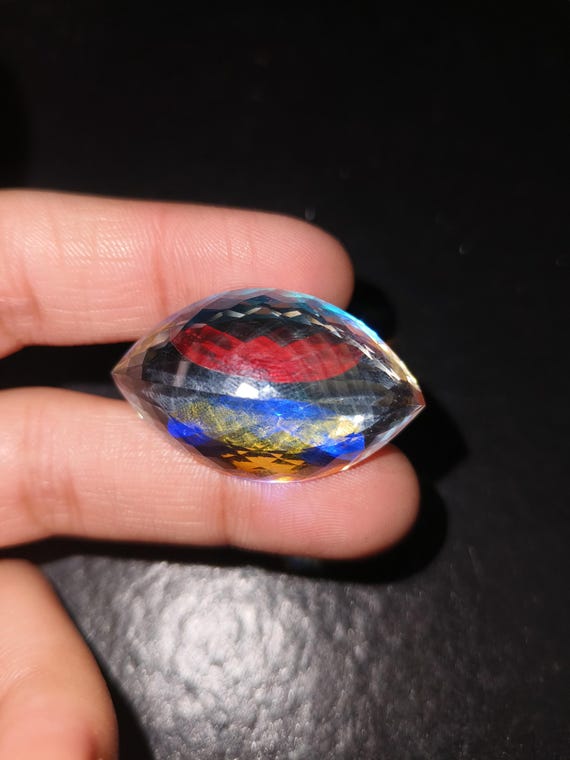 Cabochon Ovale En Topaze Mystique Arc-en-ciel Naturel - 19,25 Carats - Traité, Excellente Qualité