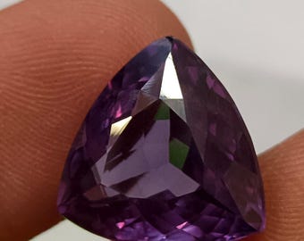 AAA+ 20 cts flawless color-change alexandrite trillion cut loose gemstone for ring & jewelery making