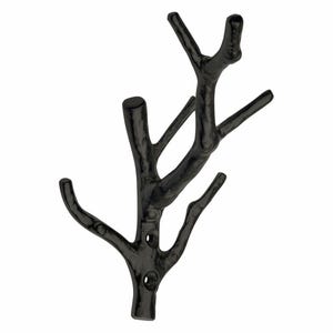 Op de afbeelding: Een zwarte metalen wandhaak in de vorm van een tak. De haak heeft meerdere gebogen takken die zich uitstrekken vanaf een centrale stam, met twee gaten voor montage. De afwerking is matzwart.