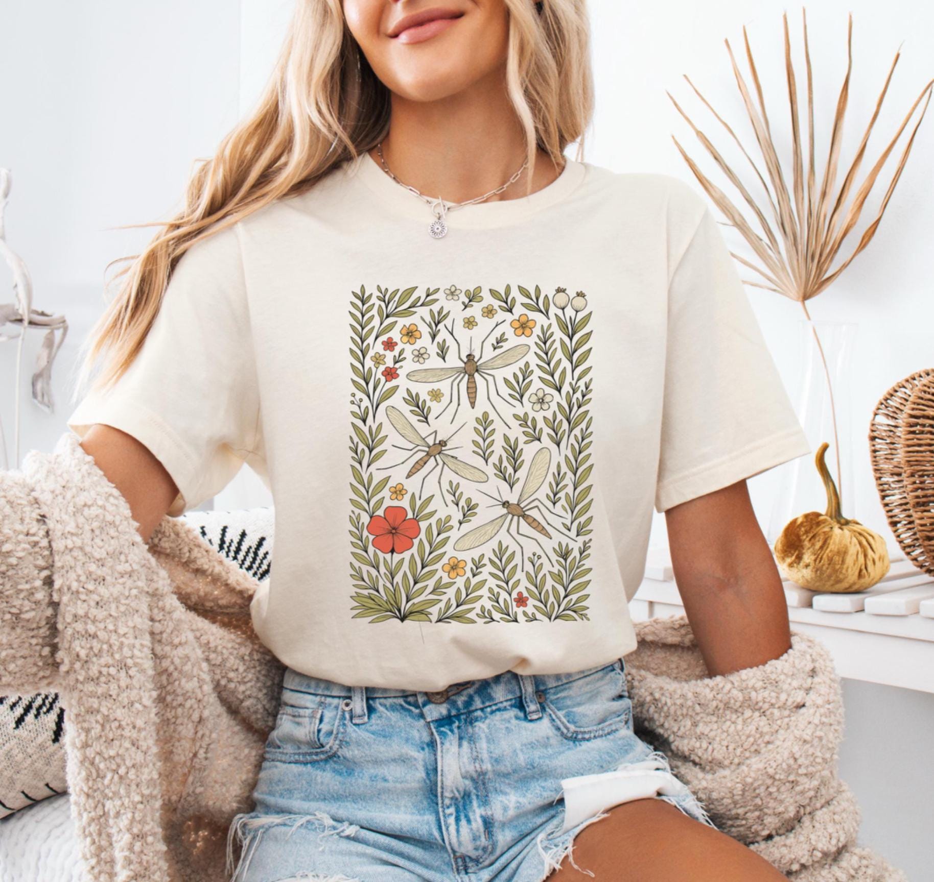 Jolie chemise fleurs anti-moustiques, t-shirt moustiques, t-shirt amateur de moustiques, cadeau floral moustique, t-shirt graphique moustiques