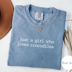 Just a girl who loves Crocodiles Tshirt, Vintage Alligator Comfort Colors Tee: Retro Croc Silhouette Shirt image 6
