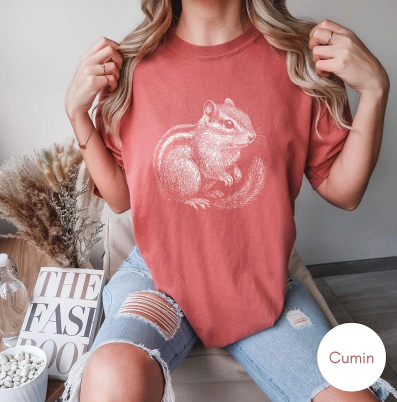 Streifenhörnchen Vintage T-Shirt, süßes Streifenhörnchen Komfort Farben Vintages Tshirt, Streifenhörnchen Silhouette Retro Shirt, Streifenhörnchen Liebhaber Geschenk Bild 11