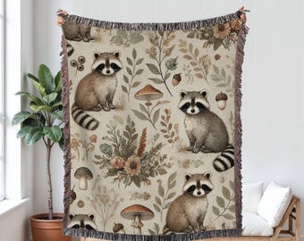 Tvättbjörnsfilt - Trash Panda vävd gobeläng, Tvättbjörnsgobeläng, Tvättbjörnspresenter, Trash Panda-älskare, Cottage core-filt
