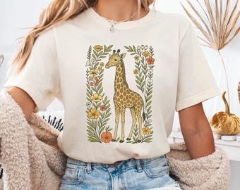 Cute Flower Giraffe Shirt, Giraffe T-shirt, Giraffe Lover Tee, Wildflower Giraffe Gift, Giraffe Graphic Tee
