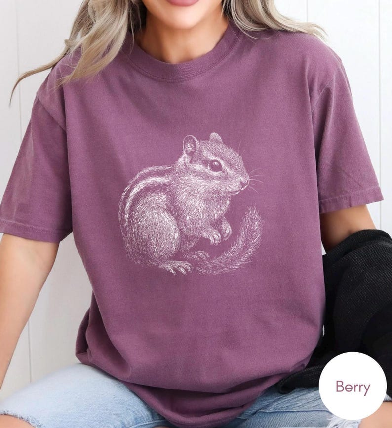 Streifenhörnchen Vintage T-Shirt, süßes Streifenhörnchen Komfort Farben Vintages Tshirt, Streifenhörnchen Silhouette Retro Shirt, Streifenhörnchen Liebhaber Geschenk Bild 3