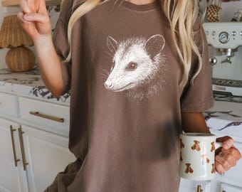 Vintage Possum Comfort Colors Tee: Relaxed Fit Silhouette Shirt