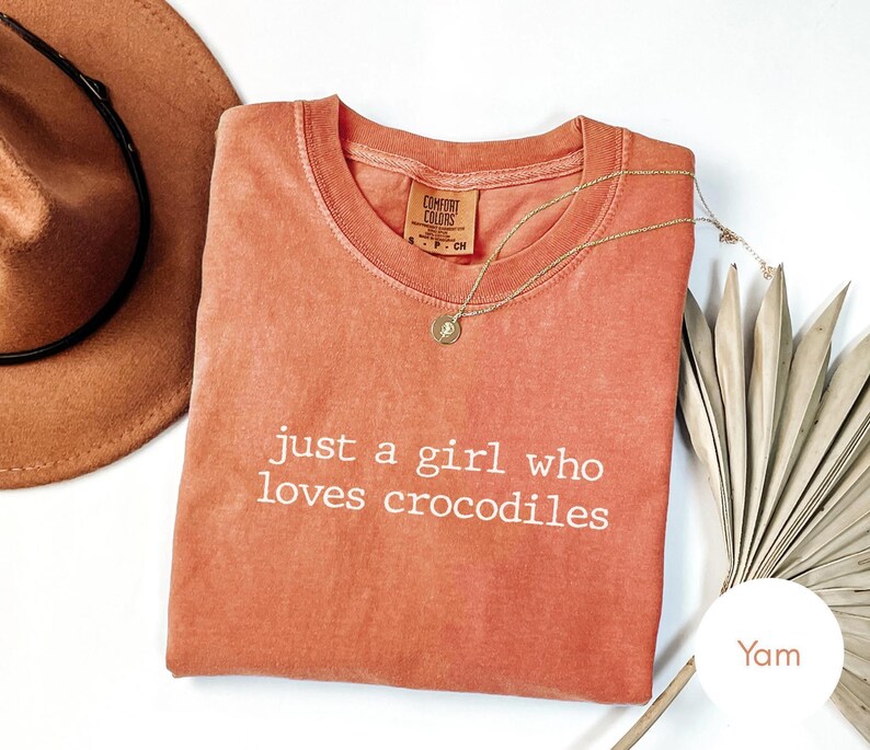 Just a girl who loves Crocodiles Tshirt, Vintage Alligator Comfort Colors Tee: Retro Croc Silhouette Shirt image 9