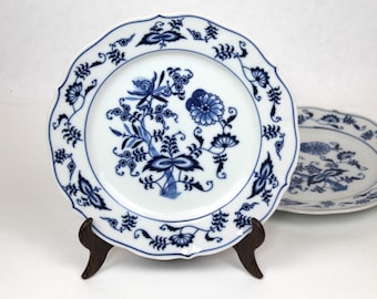Vintage Blue Danube Dinner Plate: Blue Onion Design, Made in Japan