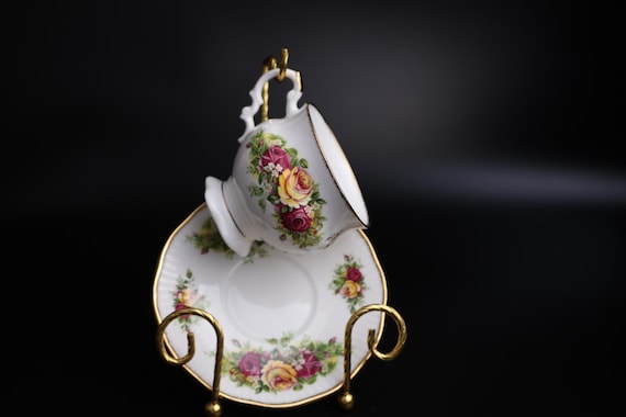 Vintage Teacup and Saucer Fine Bone China Elizabethan Staffordshire Roses England
