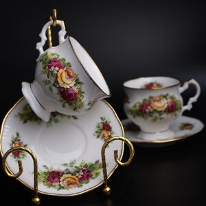 Vintage Teacup and Saucer Fine Bone China Elizabethan Staffordshire Roses England image 2