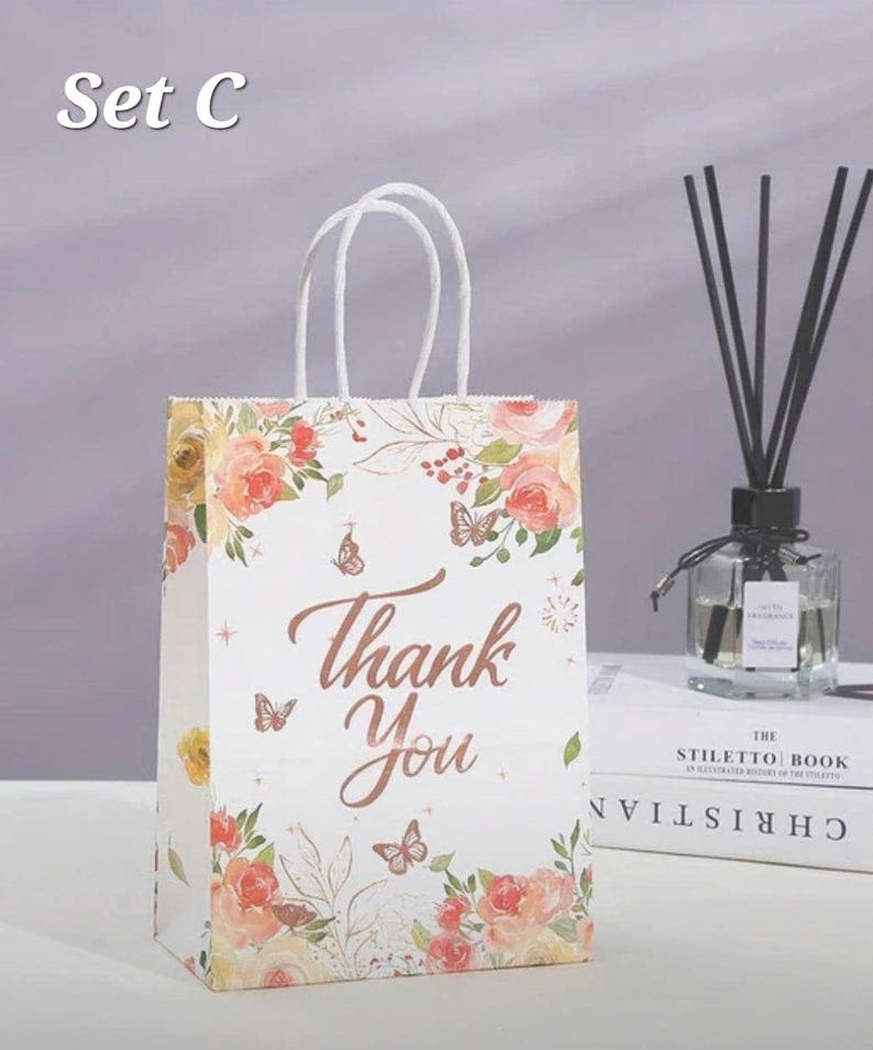One Set of Team Bride Paper Party Bags With Handles, 5 Pieces Hen Party ...