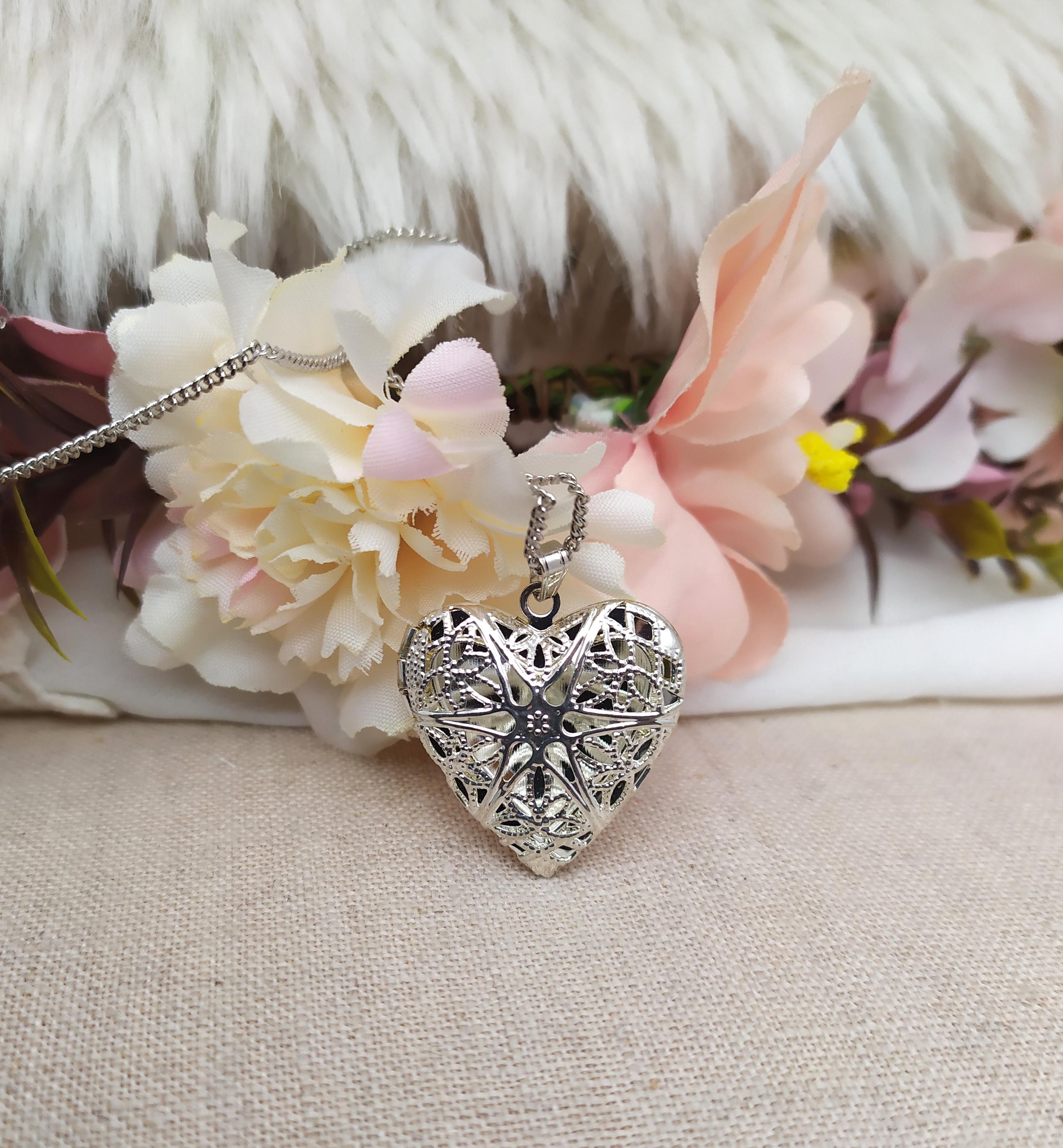 Pendentif Ancien Style Or Double Avec Portrait D'enfants - Chaîne Longue - Occasion