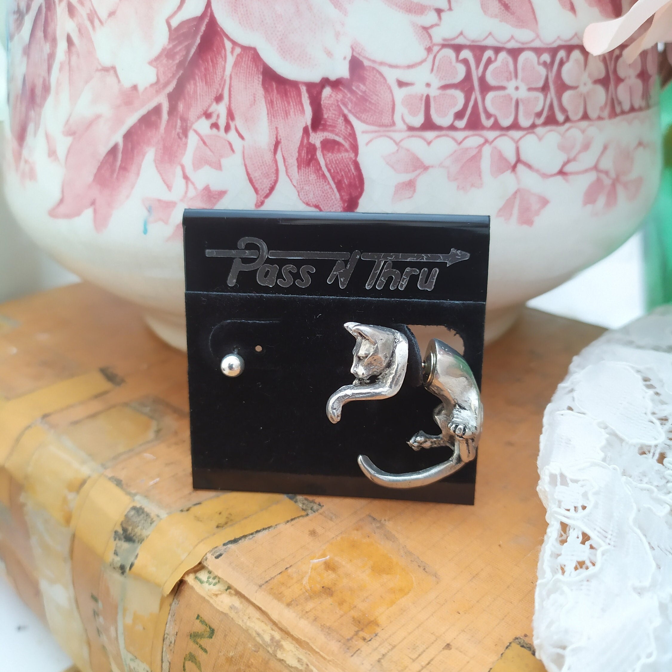 Boucle D'oreille 'Pass' N Thru' Chat - En étain Et Acier Chirurgical - Modèle Unique Pour Une Oreille