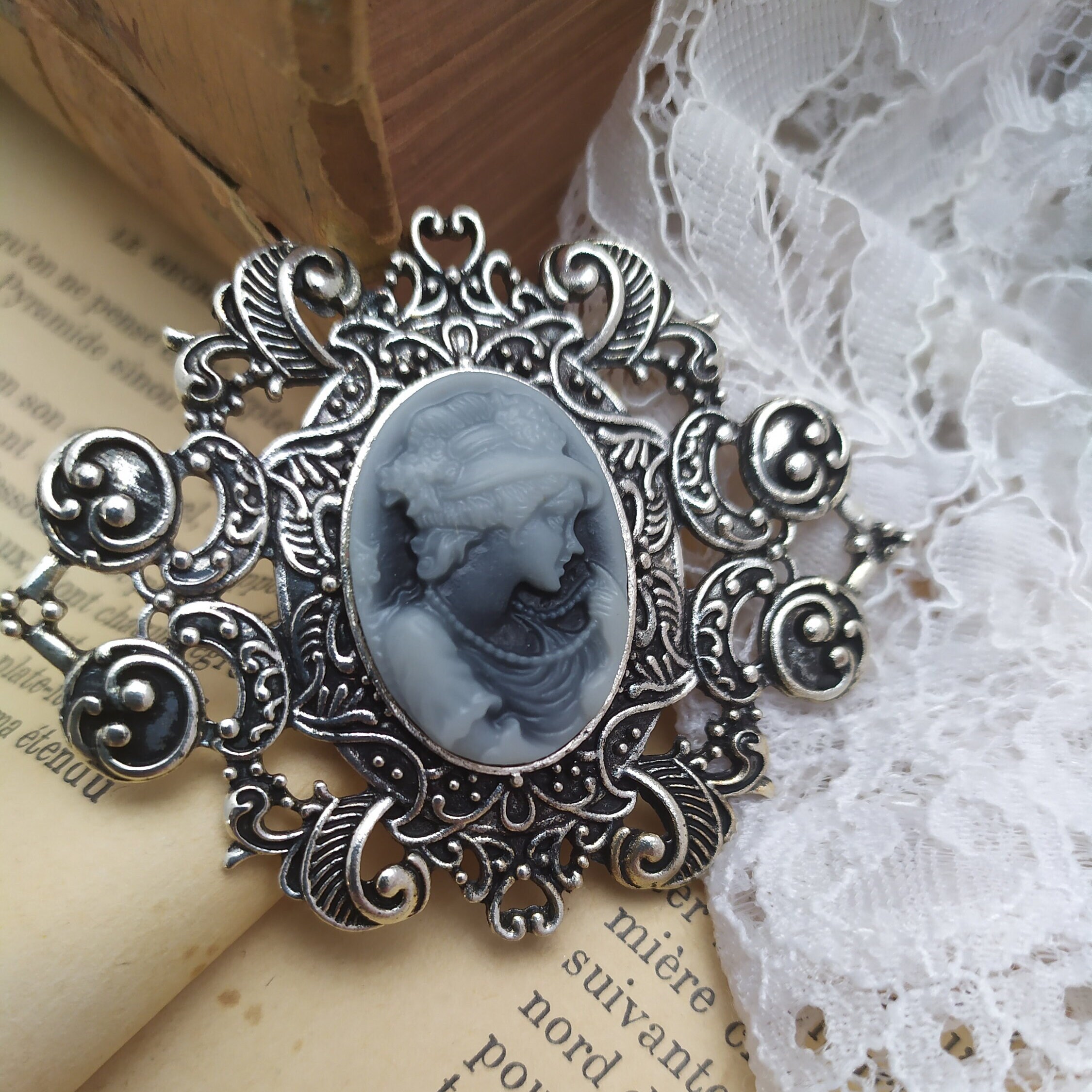 Broche Camée Grise Retro | Bijoux Camée