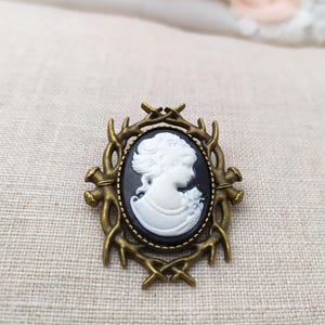 Broche Camée Portrait Ancienne - Cabochon Laiton - Pin's Rétro