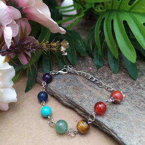 7 Chakra-Armbänder mit Halbedelsteinen, Armband, Naturstein 8mm