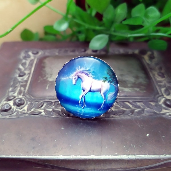 Bague cabochon licorne féerique