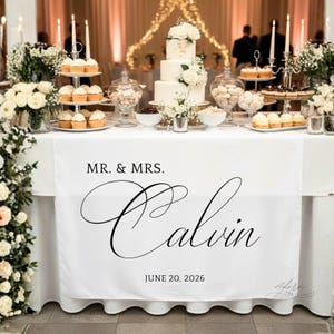 Decoración personalizada para la mesa principal de la boda, camino de mesa personalizado con forma de corazón, letrero para la cena nupcial, decoración minimalista para bodas. imagen 4
