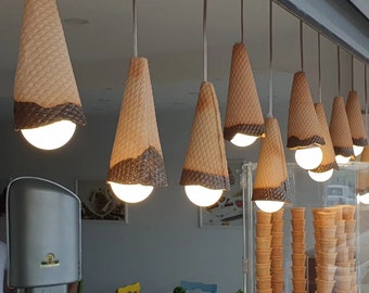 Lampe cornet de crème glacée en céramique faite main : achetez-en 12, payez 10 (hors taxes aux États-Unis)