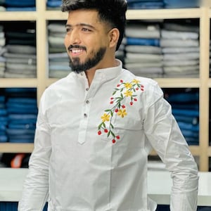 Men&#39;s White Cotton Kurta: Embroidered Floral Indian Wedding Outfit