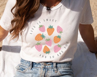 Vintage Shirt mit Erdbeeren Grafik Geschenk Affirmation & Selbstliebe Shirt Retro oversize Boho Sommer T-Shirt Natur Früchte Print