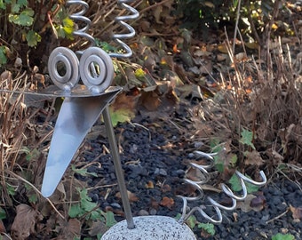 Lustiger Steinvogel aus Edelstahl und Granitstein 40 cm hoch Gartendekoration