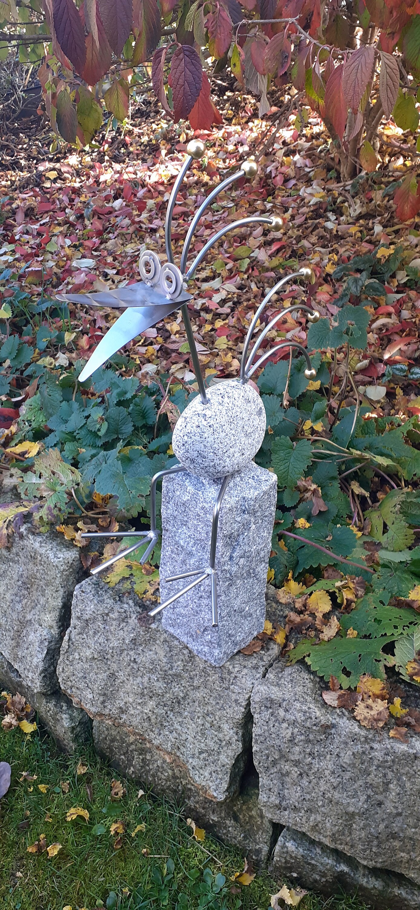 Steinvogel Auf Stab – Gartenfigur Aus Edelstahl & Granit, Höhe Ca. 110 Cm