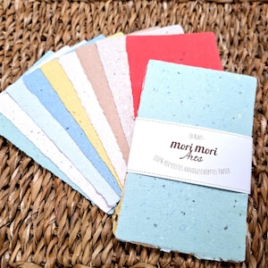 Set di carta fatta a mano con colori assortiti, realizzata a stampo, riciclata, con bordi frastagliati, formato 13 cm x 8,5 cm, 10 fogli