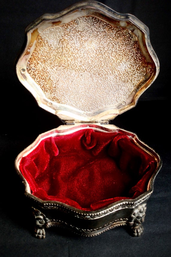 Vintage Silver Plated Jewelry Box, Nice Patina, O… - image 5