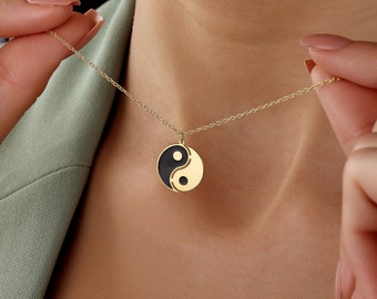 Collana spirituale in oro di Neckgold • Collana con ciondolo Yin Yang • Delicato ciondolo Yin Yang • Gioielli minimalisti • Regalo di anniversario per la moglie