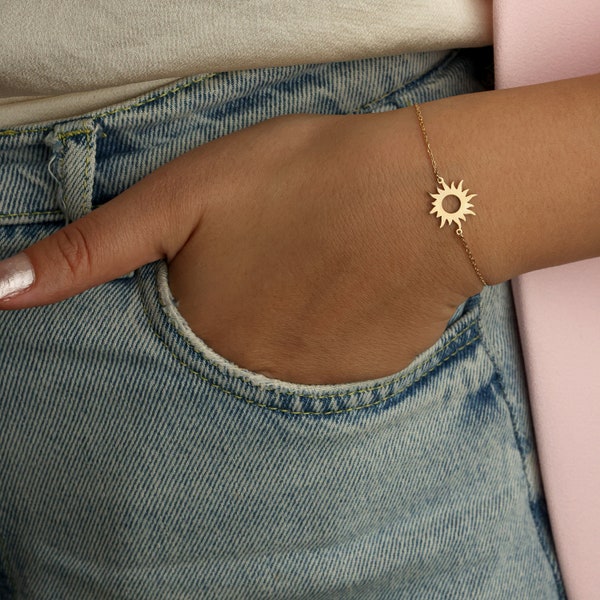 Special Sun Bracelet for Women by Neckgold - Dainty Minimalist Sun Bracelet - Inspirational Bracelets With Meaning - Christmas Gift