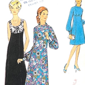 Peut inclure: Patron de couture vintage avec des illustrations de trois robes. Les modèles comprennent une robe longue noire avec un corsage floral, une robe à imprimé floral et une robe bleue avec des manches longues. Le patron est intitulé "Style" et "3760".