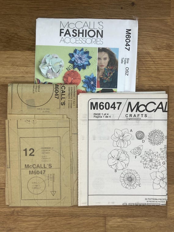 Mccall's 6047, Fabric Flowers, 2010 Uncut Sewing Pattern Canada