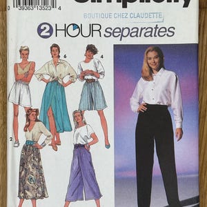 May include: Simplicity sewing pattern for separates, including skirts and trousers. The pattern features the text "2 HOUR separates" and "BOUTIQUE CHEZ CLAUDETTE". The pattern number is 8189.
