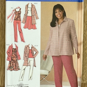 Peut inclure: Patron de couture Simplicity de la collection Khaliah Ali. Le patron présente des illustrations de tenues, dont une veste, un pantalon et des hauts. Le modèle porte une veste à carreaux roses et blancs et un pantalon assorti. Taille BB 20W-28W, EUR 46-54, FR 48-56.