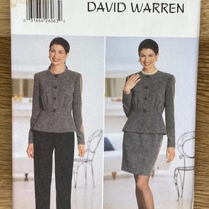 Op de afbeelding: Een naaipatroon voor een damespak, met een jasje en rok of broek. Het patroon is van Butterick en ontworpen door David Warren. Het patroonnummer is 5145 en de maat is 6-8-10.