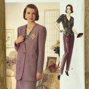 Vogue 8668, rozmiar (6-8-10), kurtka, top, spódnica i spodnie dla kobiet, nierozcięty wykrój z 1993 r.