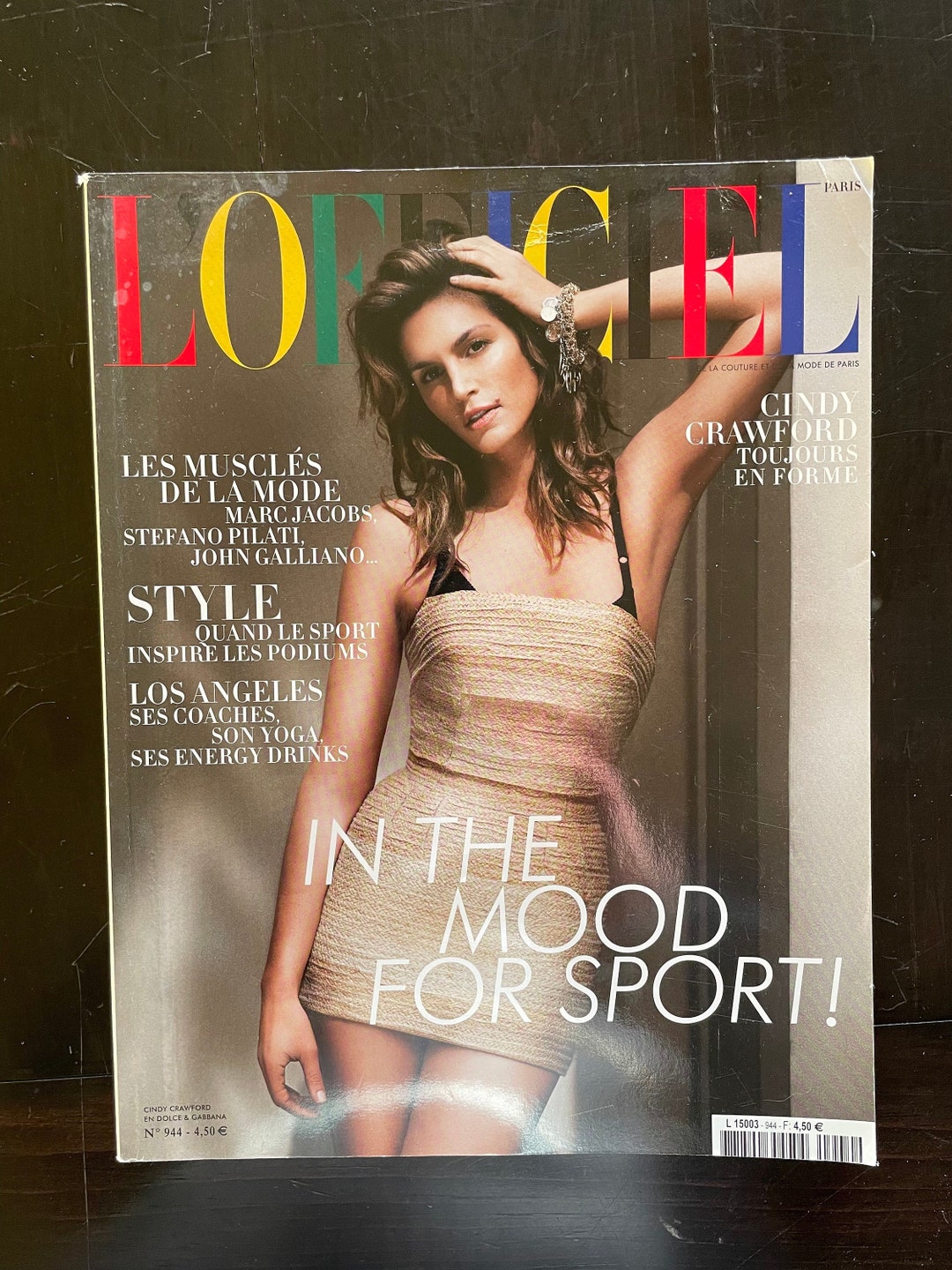Lofficiel Magazine Avril 2010 944 Cindy Crawford Toujours En