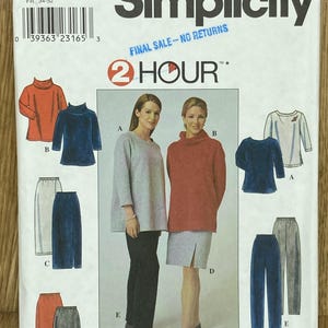 Simplicity 8790, Storlek (6-24), Stickad topp, kjol och byxor för fröknar, Oklippt sömnadsmönster