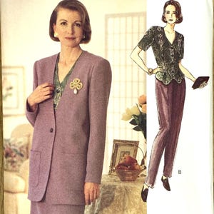 Vogue Woman 8668, Size (6-8-10), Petite Fall suits, Uncut 1993 sewing pattern