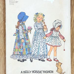 Simplicity By Holly Hobbie, 5996, Size (4), Child&#39;s dress, Pinafore And Bonnet, 1973 Cut sewing pattern