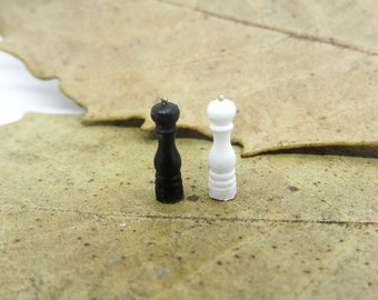 CLEARANCE 1/24 Miniature Dollhouse Salt and Pepper Mill