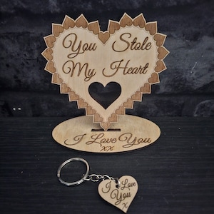 SCHAU JETZT!! Nach Maß Valntines Tag Holz Herz und Schlüsselring. Hergestellt aus 3mm Sperrholz. You Stole My Heart and I Love You Schlüsselanhänger