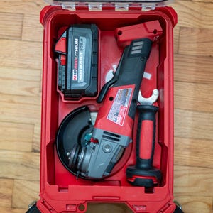 Organiseur d'emballage pour meuleuse M18 (48-22-8435) | Porte-disque, clé et carter de protection intégrés | Insertion d'outil imprimée en 3D